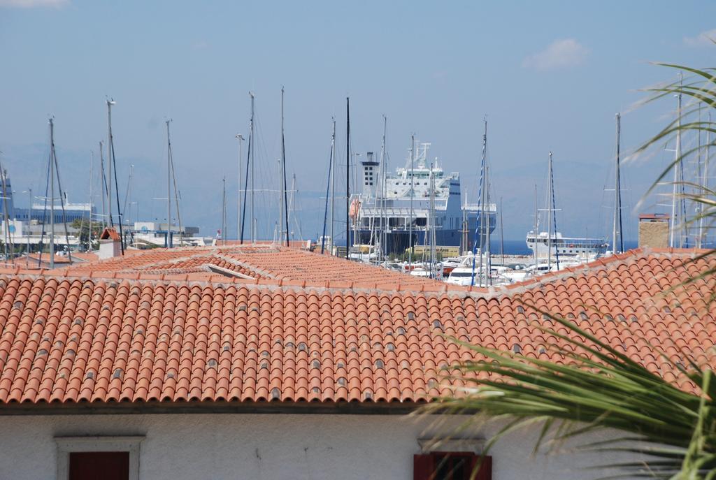 Marina Sahil Hotel Çeşme Esterno foto