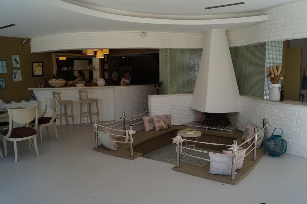 Marina Sahil Hotel Çeşme Esterno foto